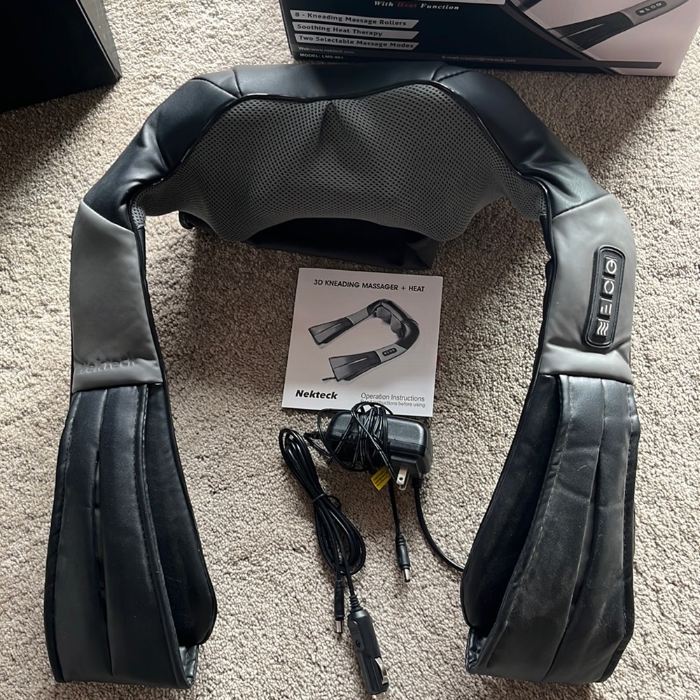 NWOT Nekteck Kneading Massager